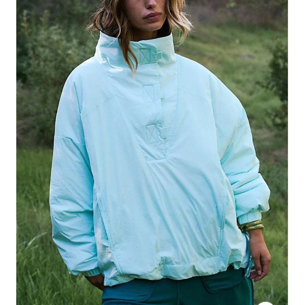 Free People Faye Puffer Pullover. NWT-line through label to prevent return